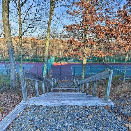 Pocono Retreat, 1 Mi To State Park And Ski Access! Таннерсвилл Экстерьер фото