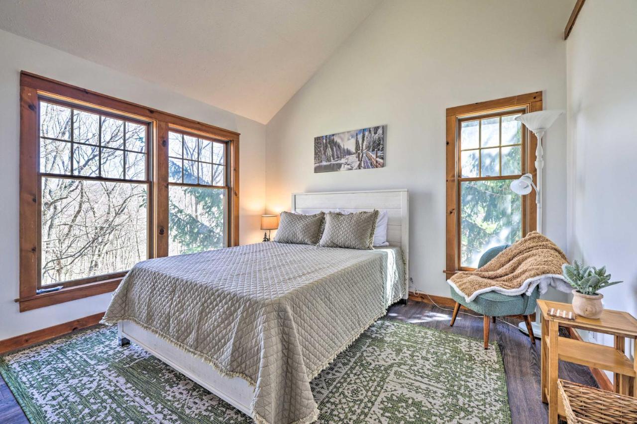 Pocono Retreat, 1 Mi To State Park And Ski Access! Таннерсвилл Экстерьер фото