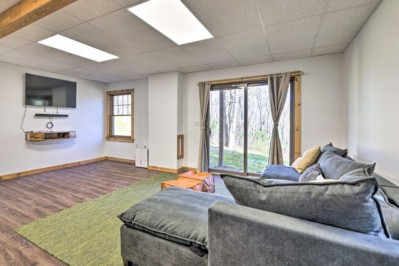 Pocono Retreat, 1 Mi To State Park And Ski Access! Таннерсвилл Экстерьер фото